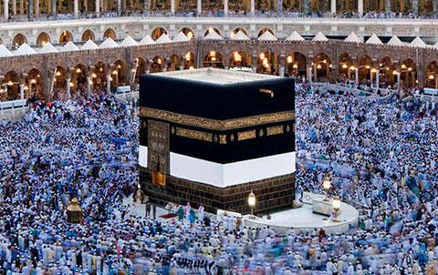 Kəbənin yeni örtüyünü 200 nəfər hazırladı