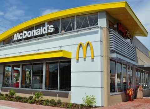 “McDonald’s” ABŞ-dakı ofislərini BAĞLAYIR
