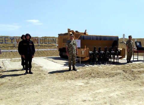 Türkiyə mütəxəssisləri Azərbaycan hərbçiləri üçün minatəmizləmə kursu keçirlər