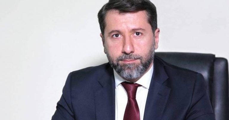 Erməni nazir müxalifətə səsləndi: “Mən xalqın yanındayam, bəs siz?” Erməni nazir müxalifətə səsləndi: “Mən xalqın yanındayam, bəs siz?”