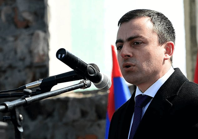 İşxan Saqatelyan: 