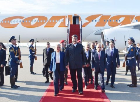Maduro Bakıya kimin təyyarəsi ilə uçub və ekipaj üzvləri kimlər olub?