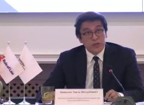 “Qırğızıstanın hər həftə uşaqların güllələndiyi Amerikanın məsləhətinə ehtiyacı yoxdur” – Baysalov – VİDEO