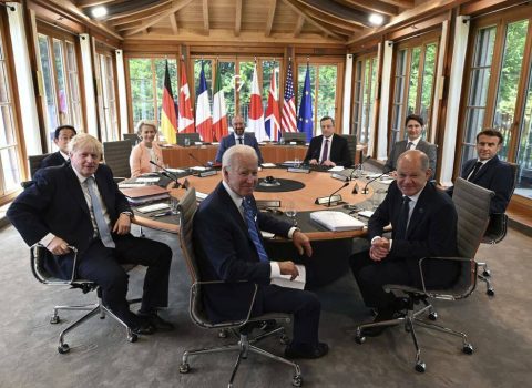 G7 sammitinin iştirakçıları Putini ƏLƏ SALDILAR – FOTO/VİDEO