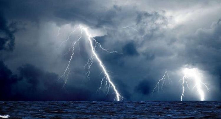 Yaponiyada qasırğa səbəbilə 70 mindən çox insan təxliyə edildi Yaponiyada qasırğa səbəbilə 70 mindən çox insan təxliyə edildi