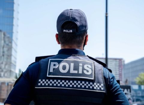 Bakıda idarədən silah oğurlayan sabiq polislərlə bağlı QƏRAR