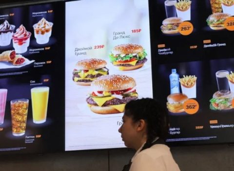 “McDonald’s” bu adla yenidən Rusiyaya qayıtdı – FOTO