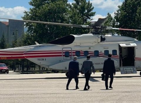 Binəli Yıldırımı daşıyan helikopter təcili eniş etdi