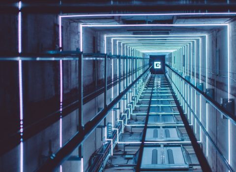Bakıda liftin qırılması ilə bağlı araşdırma başladı – RƏSMİ