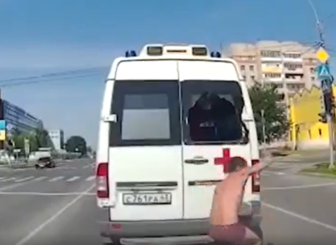 Xəstə ambulansdan belə qaçdı – VİDEO