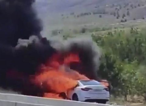 Bakı-Şamaxı yolunda “Hyundai Sonata” alovlandı – VİDEO
