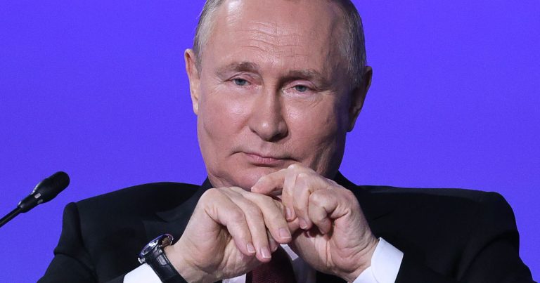 Putinin bu saatı xüsusi sifarişlə hazırlanıb – FOTO