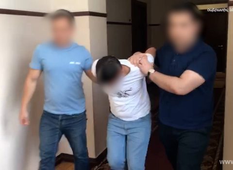 Ermənistanda daha bir hərbçi pul qarşılığında dövlətə xəyanət etdi – VİDEO
