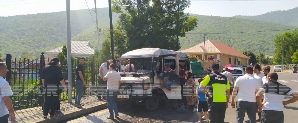 Oğuzda sərnişin mikroavtobusu YANDI