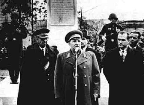 Əsirlikdə sovet rejimini pisləyən general – Ancaq Stalin Lukini edam etməyib, rütbəsini bərpa edib