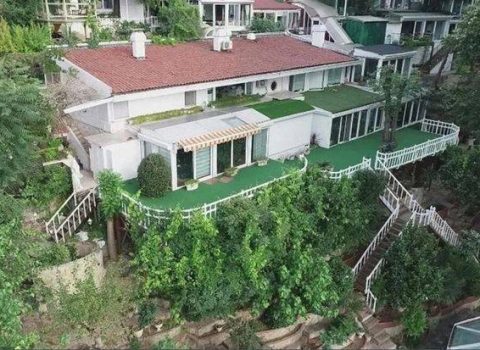 Adnan Oktarın villası satışa çıxarıldı