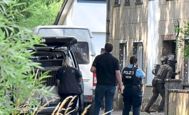 Almaniyada qətl törədən azərbaycanlıya görə polis bir neçə obyekt və evə basqın etdi