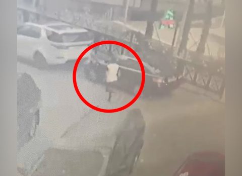 “28 May”da pulla dolu çantanı aparan şəxs kameraya düşdü – VİDEO