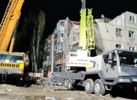 Ukraynada yaşayış binasının vurulması nəticəsində 17 nəfər ölüb – FOTO + VİDEO