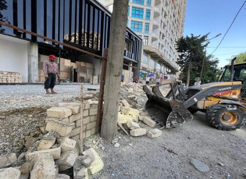 Bakıda səkinin qanunsuz zəbt edilməsinin QARŞISI ALINDI – FOTO