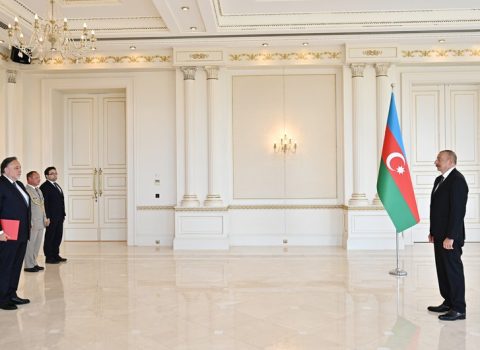 Prezident Çex Respublikasının Azərbaycanda yeni təyin olunmuş səfirinin etimadnaməsini qəbul etdi