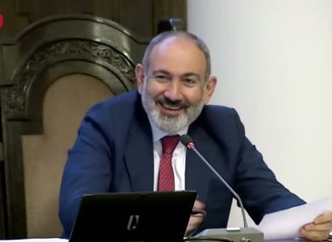 “Baş nazir və nazirlər, vaxtınız azdır, bunu etməsəniz, boyunuzu yerə soxum” – Vardanyan
