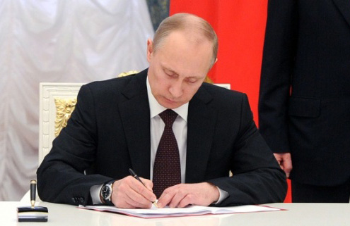 Putin Rusiyanın yeni dəniz doktrinasını İMZALADI