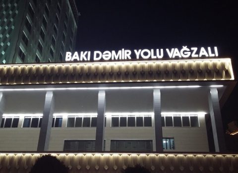 Dəmir yolu vağzalında 23 min manatlıq oğurluq