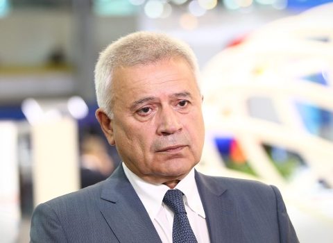 Azərbaycanlı milyarder 4 milyarda yaxın PUL İTİRDİ