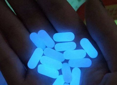 Xərçəngin müalicəsi üçün işıq saçan kapsullar yaradıldı