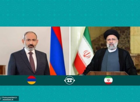 İran prezidenti Paşinyanla telefonla DANIŞDI