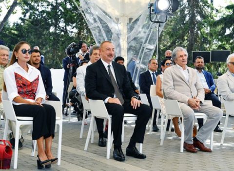 İlham Əliyev və Mehriban Əliyeva Maqomayevin xatirə gecəsində iştirak etdi