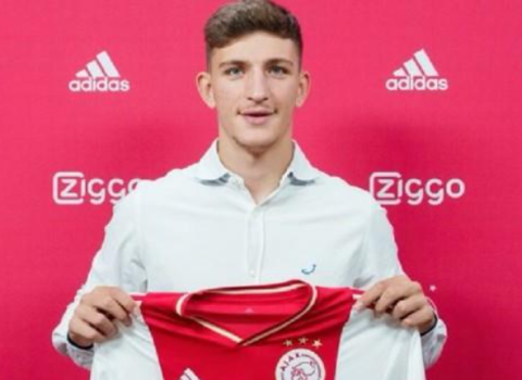 Türkiyəli futbolçu “Ayaks”a transfer oldu
