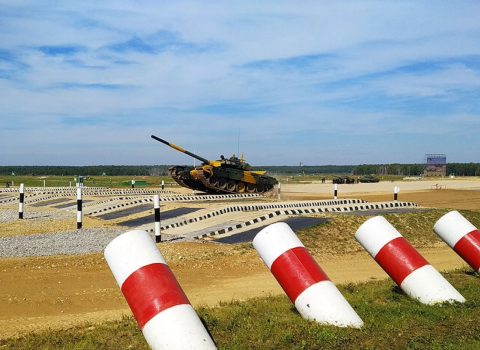 Hərbçilərimiz “Tank biatlonu” müsabiqəsində ilk yarışa başladılar – FOTOLAR