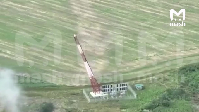 Ukraynanın kamikadze-dronu Rusiyanın rabitə qülləsini DAĞITDI – VİDEO