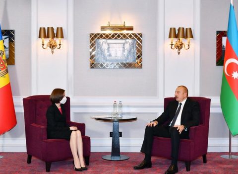 İlham Əliyev moldovalı həmkarını TƏBRİK ETDİ