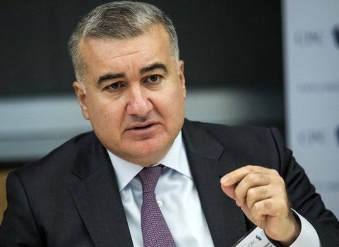 Elin Süleymanov: “Londondakı radikalların səfirliyə hücumu qəbuledilməz və barbarcadır”