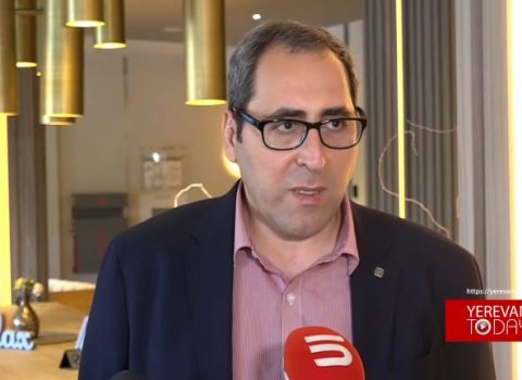 Xalatyan: “Nikolu reytinq yox, münaqişənin həlli maraqlandırır”