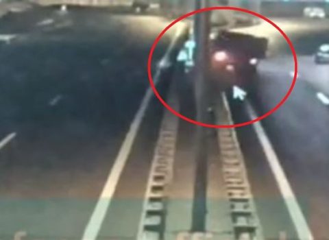 Sükan arxasında yatan sürücü Bakıda qəza törətdi – ANBAAN VİDEO