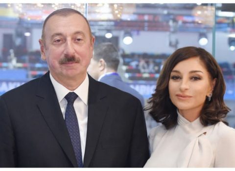 Prezident və xanımı mədəniyyət və incəsənət xadimləri ilə söhbətləşib