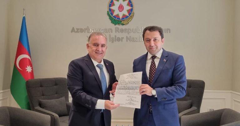 XİN başçısının müavini Dominikanın yeni səfirini qəbul etdi XİN başçısının müavini Dominikanın yeni səfirini qəbul etdi