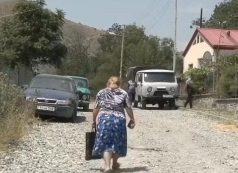 Ermənilər Laçını tərk etməyə başladı – VİDEO