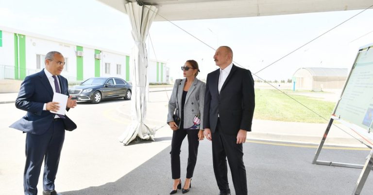 Prezident və xanımı “Grand-Agro İnvitro” MMC-nin müəssisəsi ilə tanış olub – FOTO