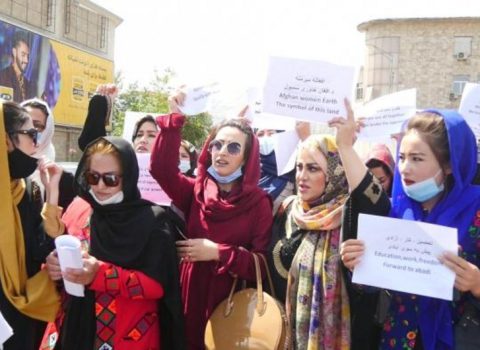 Taliban Kabildə qadınların nümayişini dağıtmaq üçün atəş açdı – Ölənlər var