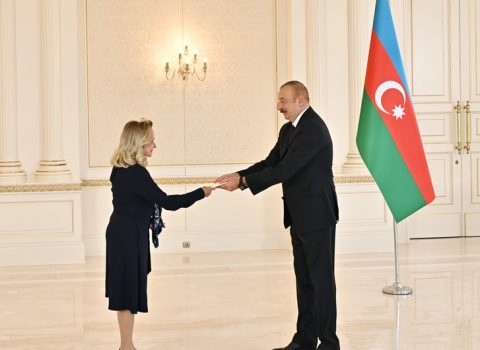 Prezident yeni səfirlərin etimadnaməsini qəbul etdi – FOTO + YENİLƏNİB
