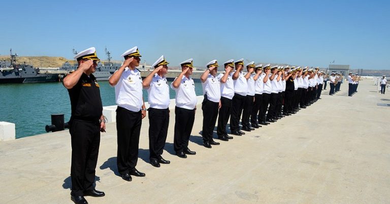 İran, Qazaxıstan və Rusiya hərbi gəmiləri Bakı limanını tərk etdi – FOTO İran, Qazaxıstan və Rusiya hərbi gəmiləri Bakı limanını tərk etdi – FOTO