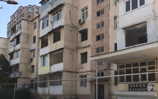 Bakının daha bir rayonunda qəzalı bina söküləcək – Sakinlərə 1500 manat kompensasiya veriləcək – FOTO