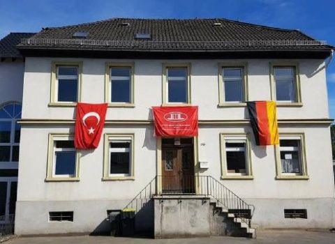 Almaniyadakı Türk məscidinə qarşı təhdid: “Bütün türkləri öldürəcəyik”