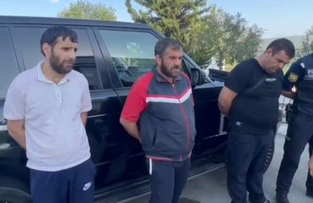 Narkotikin təsiri altında “Range Rover”i idarə edən şəxs saxlanılıb – FOTO Narkotikin təsiri altında “Range Rover”i idarə edən şəxs saxlanılıb – FOTO