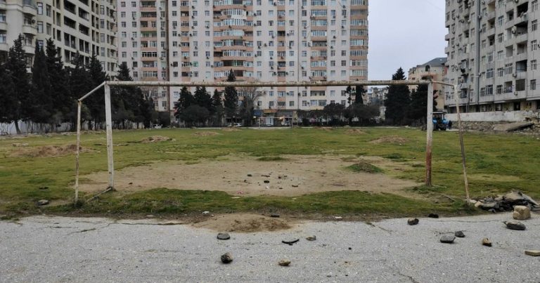 “Məhsul” stadionunu satan vəzifəli şəxslər HƏBS EDİLDİ “Məhsul” stadionunu satan vəzifəli şəxslər HƏBS EDİLDİ